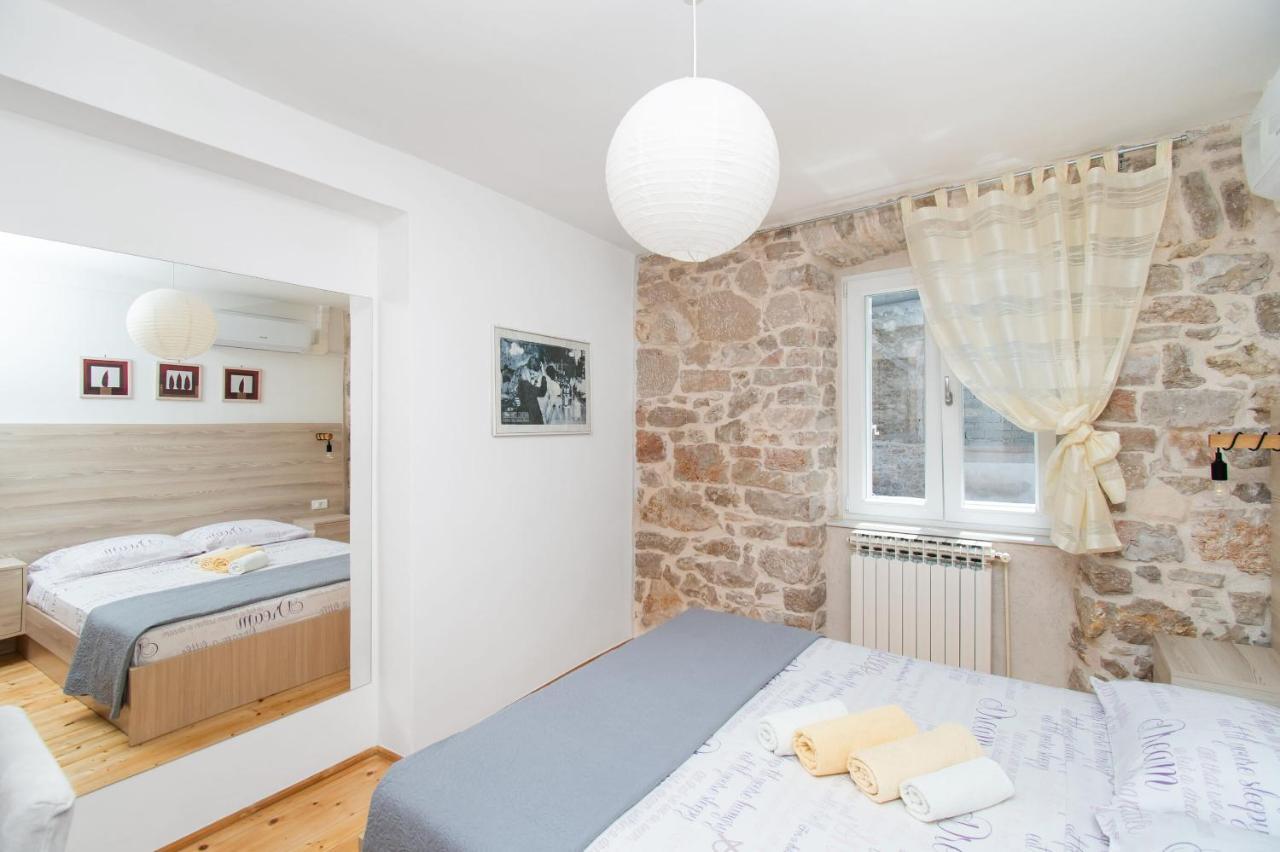 Apartment Julija Vodice Exterior photo