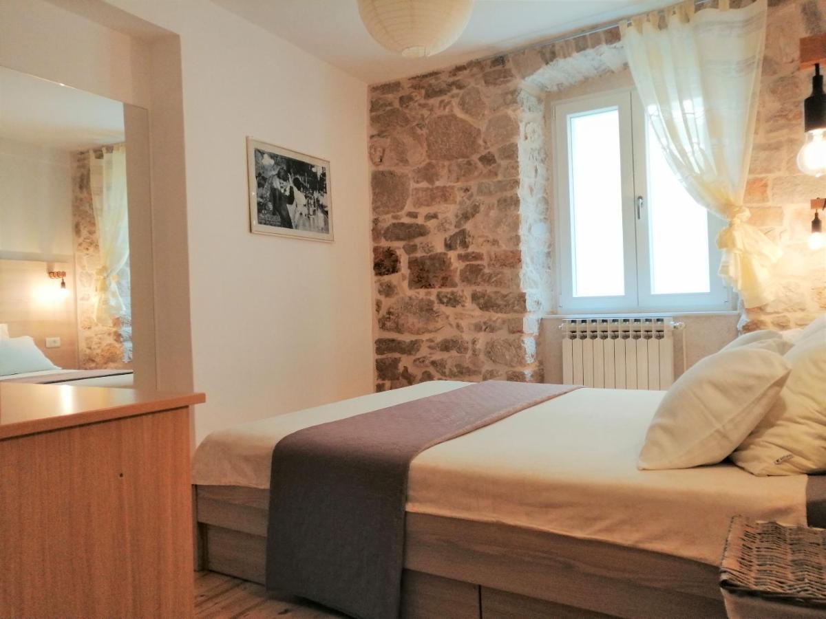 Apartment Julija Vodice Exterior photo